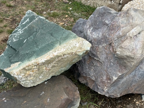 Камни для ландшафтного дизайна зелёные 10-60 килограмм купить в Видном