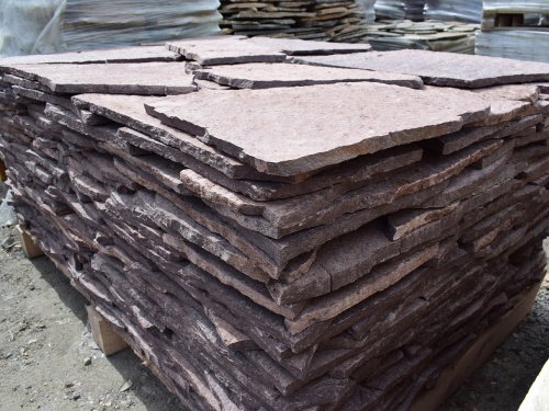 Плитняк лемезит бордовый для облицовки цоколя 20-25 мм  купить в Видном