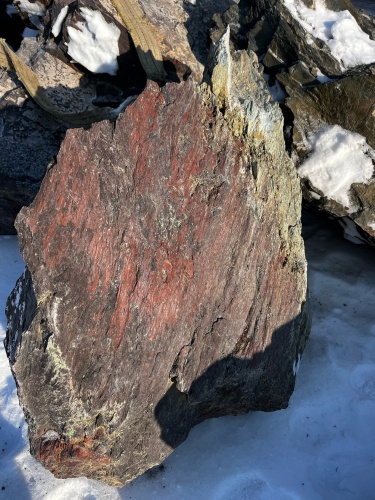 Ландшафтные глыбы красно-фиолетовые 200-1000 килограмм купить в Видном