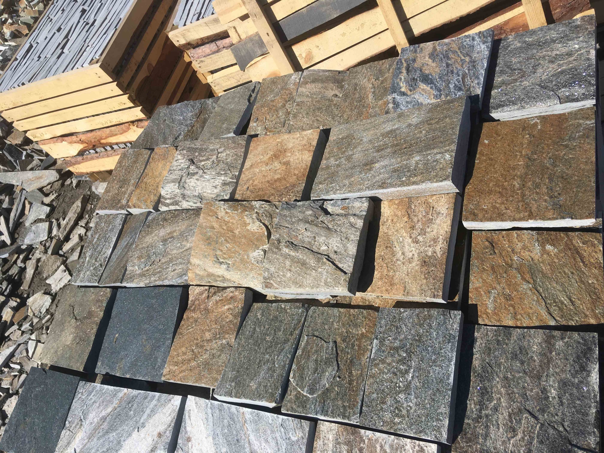 Плитка пилёная златолит Уральский для фасада купить в Видном