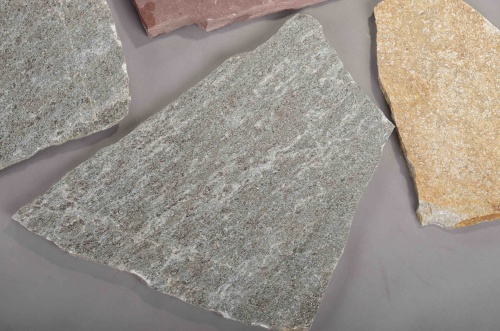 Плитняк златолит Уральский для цоколя, отмостки купить в Видном