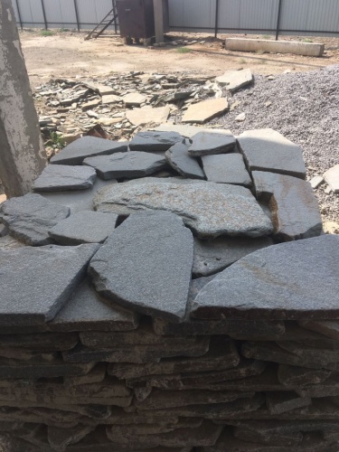 Златолит серебристый галтованный для лестниц купить в Видном